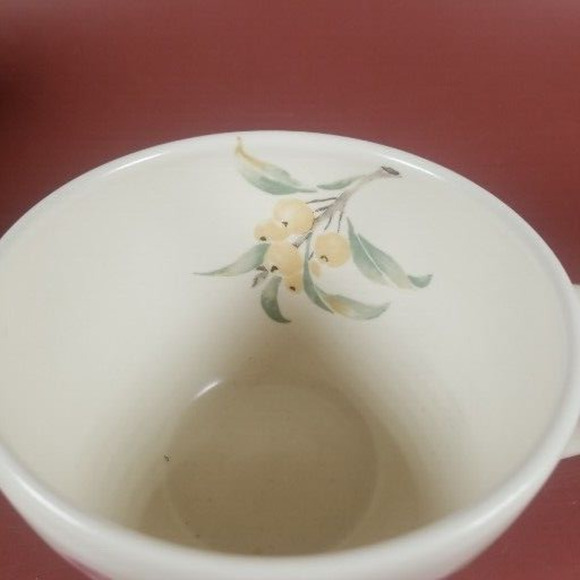 Pfaltzgraff Jamberry Coffee Cups and Saucer Plate Set of 4 with Creamer 9 Pc Lot - Picture 6 of 16